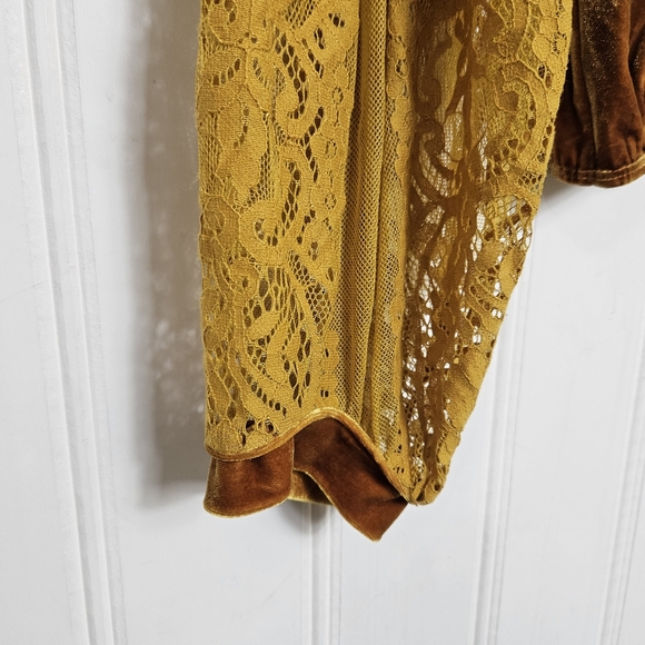 Free People Dream Team Gold Velvet Lace Top Mock Neck Balloon Sleeve S Boho - Picture 7 of 15